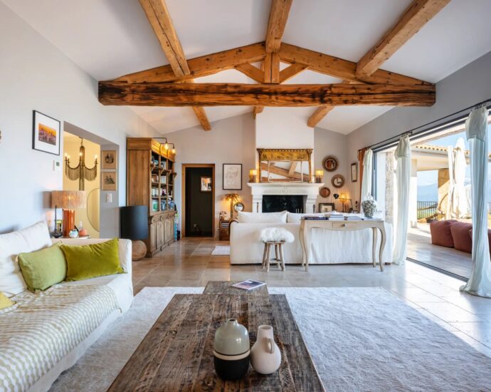 Exclusivité, Valinco, Villa d&rsquo;architecte, 7 chambres, Piscine, Vue mer panoramique, Proche plages