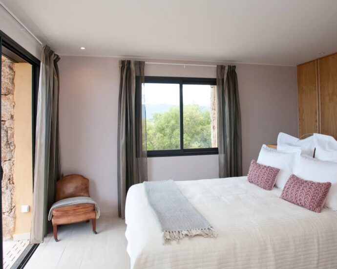 Porto vecchio, Arasu/Cirindinu, villa 5 chambres, piscine et vue mer