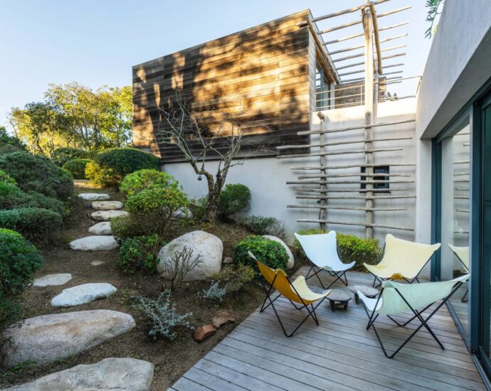 Exclusivité, Domaine de Cala Rossa, La Testa, Propriété exceptionnelle pied dans l&rsquo;eau, 2 villas, 7 chambres, piscine, plage à pied, vue mer panoramique