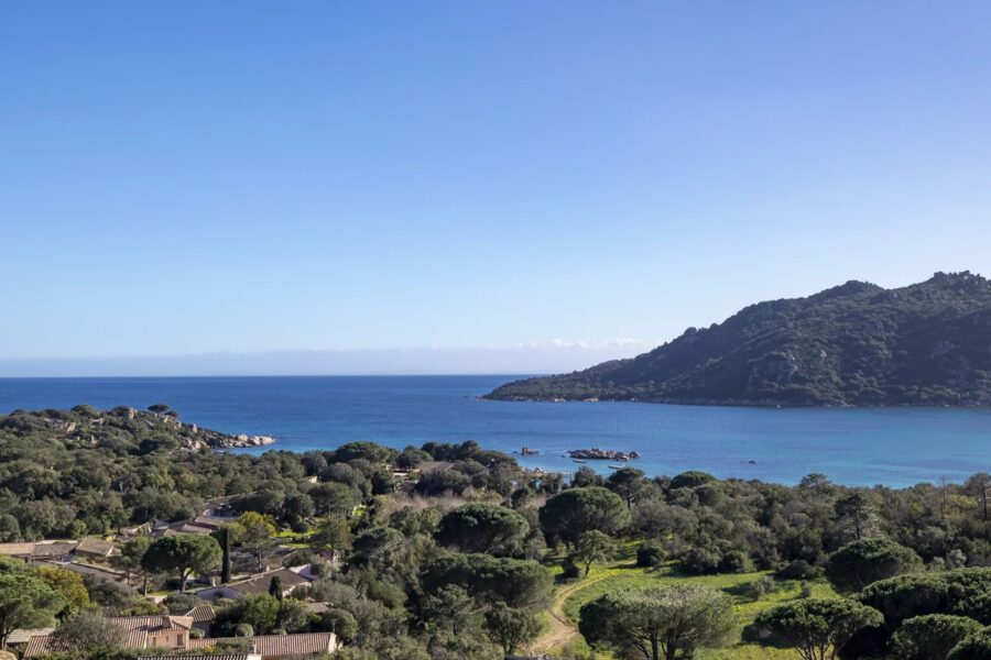 Santa Giulia, Villa, 4 bedrooms, Swimming pool, Sea view, Walking distance to the beach