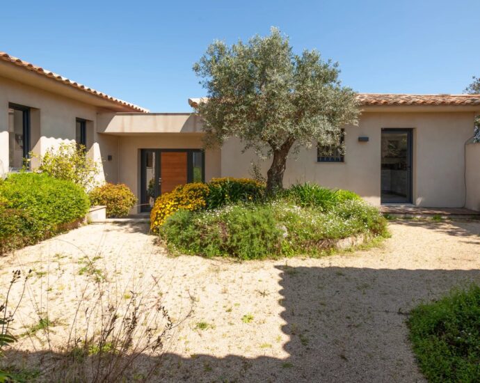 Cala Rossa, Domaine de la Tour, Villa vue mer panoramique, 7 chambres, piscine, plage à pied