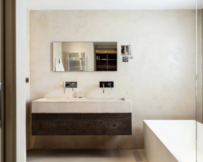 Exclusivité, Domaine de Cala Rossa, La Testa, Propriété exceptionnelle pied dans l&rsquo;eau, 2 villas, 7 chambres, piscine, plage à pied, vue mer panoramique