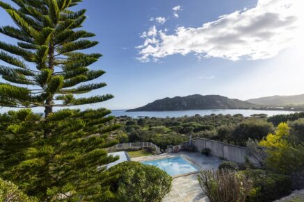 Santa Giulia, Villa, 4 bedrooms, Swimming pool, Sea view, Walking distance to the beach