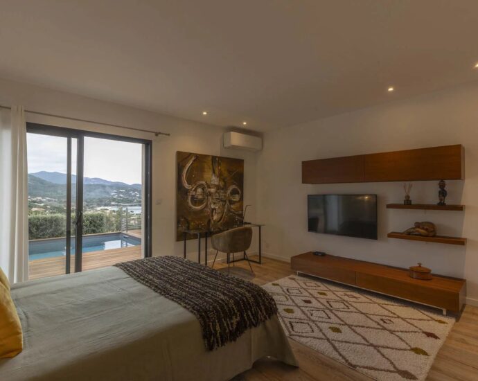 Favone, Villa with panoramic sea view, 3 bedrooms, heated pool, close to the beach