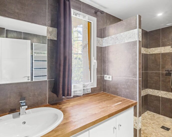 Exclusive, Carpalone, 4 Bedrooms, Swimming Pool, Near the Beach