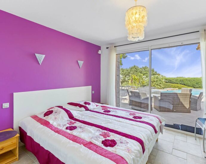 Exclusive, Carpalone, 4 Bedrooms, Swimming Pool, Near the Beach