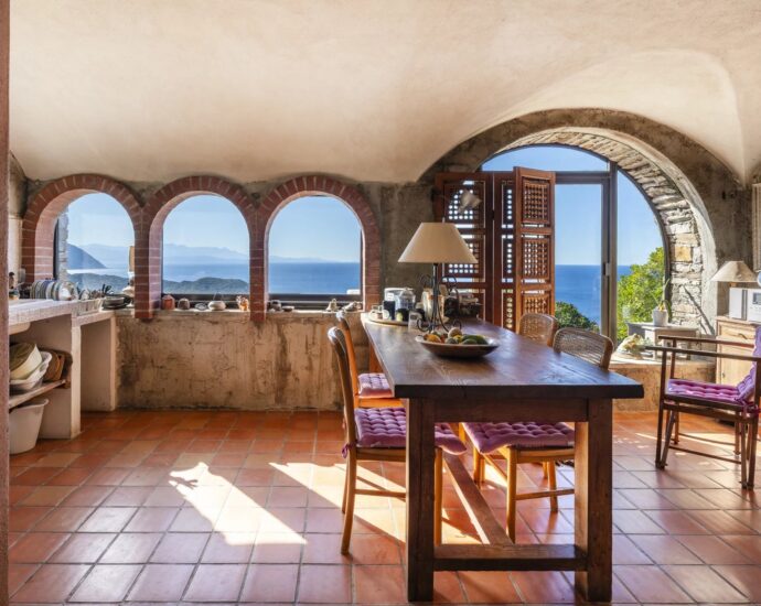 Cap Corse,  Centuri, Villa vue mer, 3 chambres, patio, proche plage