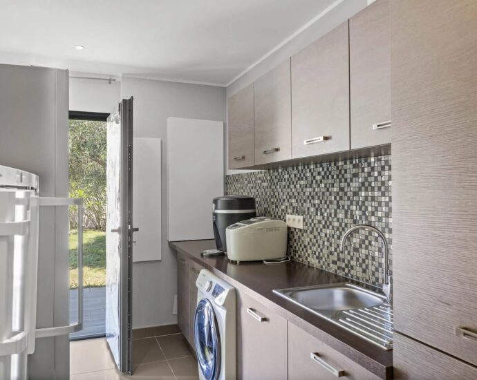 Sainte-Lucie de Porto-Vecchio, Villa 5 chambres, piscine, proche plage et fleuve