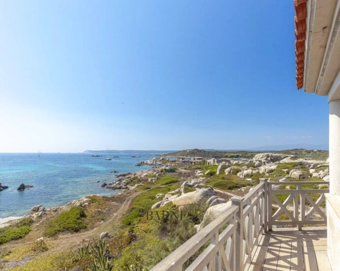 Ile de Cavallo – Duplex au dernier étage – Terrasses de 47 m&sup2; – Vue mer 360°