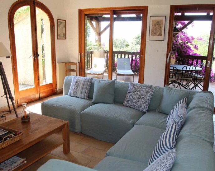 Porto-Vecchio, Domaine de Cala Rossa, villa 5 chambres, vue mer et plage à pied