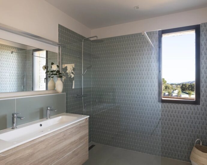 Domaine privé – Pinarello, Villa de 5 chambres, vue mer, piscine à débordement, proche plage