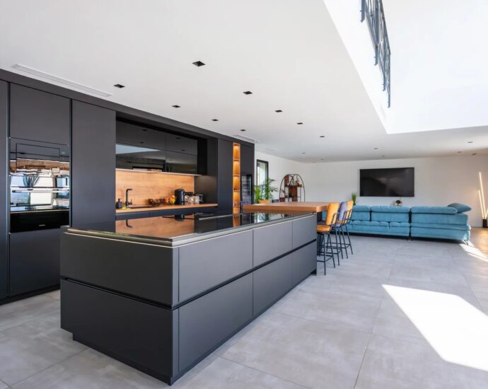 Bastia Sud, Villa vue mer, 7 pièces, 3 chambres, piscine, proche plage