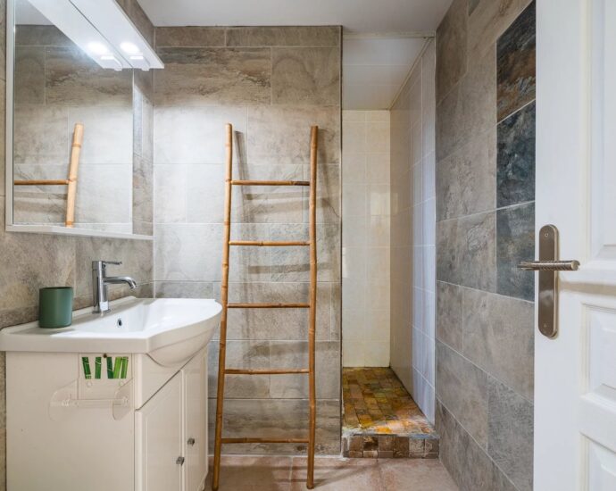 Lumio, villa, 7 chambres, vue mer, plage à pied