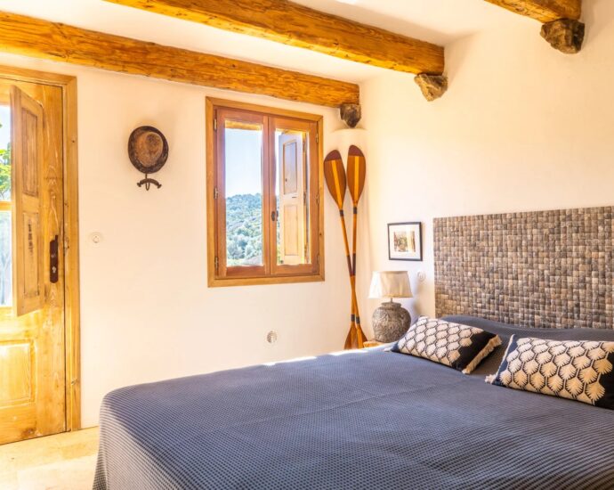 Porto-Vecchio, Piccovaggia, Villa type bergerie, 4 chambres, domaine privé, proche plage