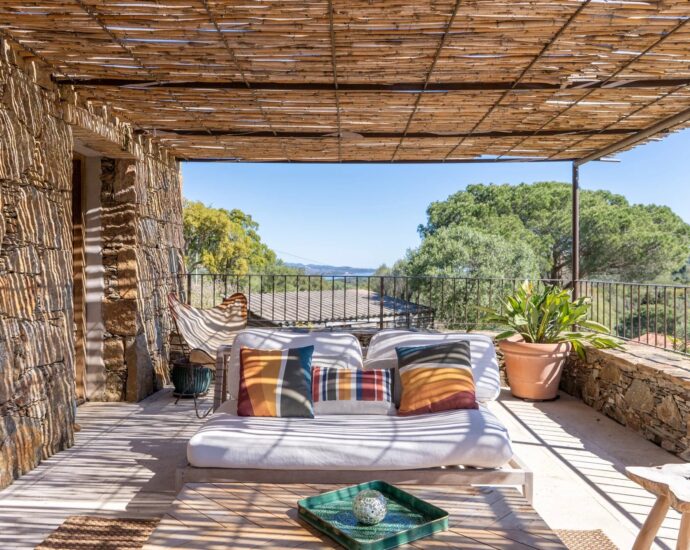Porto-Vecchio, Piccovaggia, Villa type bergerie, 4 chambres, domaine privé, proche plage