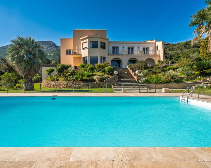 Calvi, Villa, 4 Bedrooms, Sea View, Swimming Pool, Close to the Beach