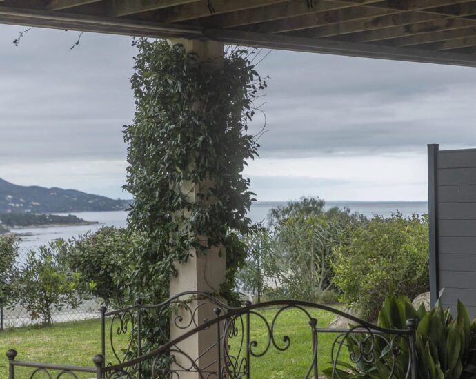 Favone, Villa with panoramic sea view, 3 bedrooms, heated pool, close to the beach