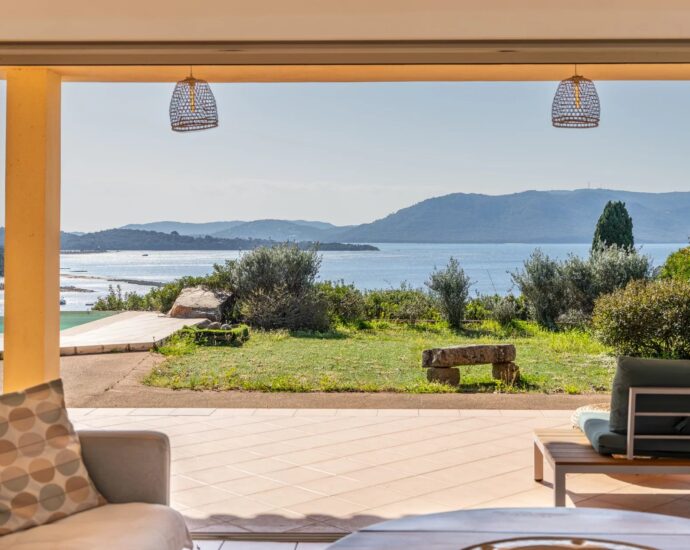 Porto-Vecchio, Golfo di Sogno, Villa vue mer panoramique, 4 chambres, piscine, proche plage
