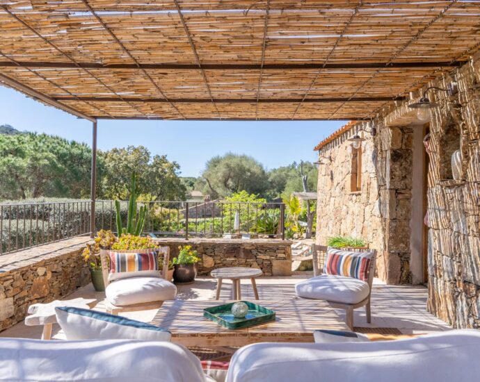 Porto-Vecchio, Piccovaggia, Villa type bergerie, 4 chambres, domaine privé, proche plage