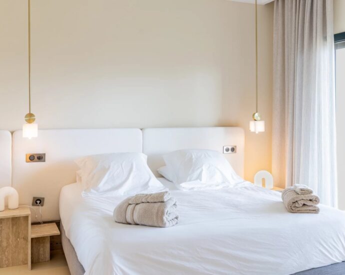 Porto-Vecchio, Centre-ville, Appartement avec vue mer, 3 chambres, terrasse, proche plage