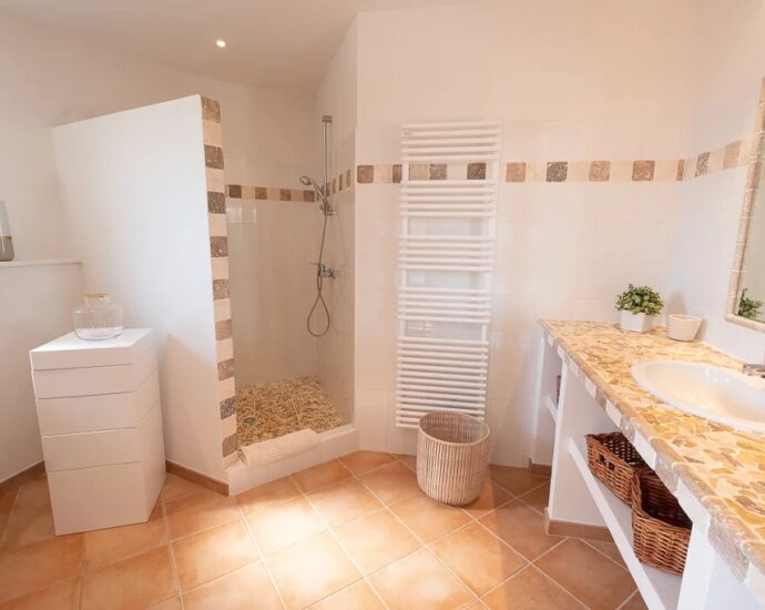 Porto-Vecchio, Precojo, 2-Bedroom Villa with Heated Pool, Near Santa Giulia Beach, with Open Views