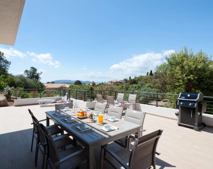 Porto Vecchio, Arasu, Villa 4 chambres, Piscine et proche plage