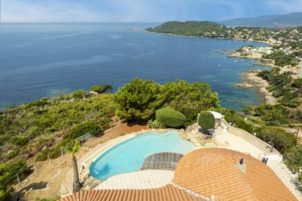North of Ajaccio, San Andréa d’Orcino, 4 Bedroom Villa, Infinity Pool, Panoramic Sea View, Walk to Beach