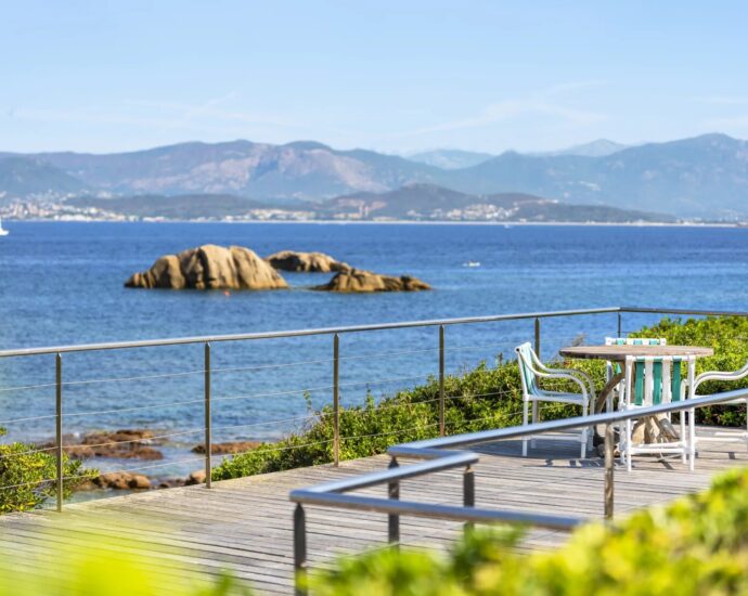 Porticcio, Isolella Peninsula, Waterfront Villa, 7 Bedrooms, Pool, Walking Distance to Beach, Panoramic Sea View