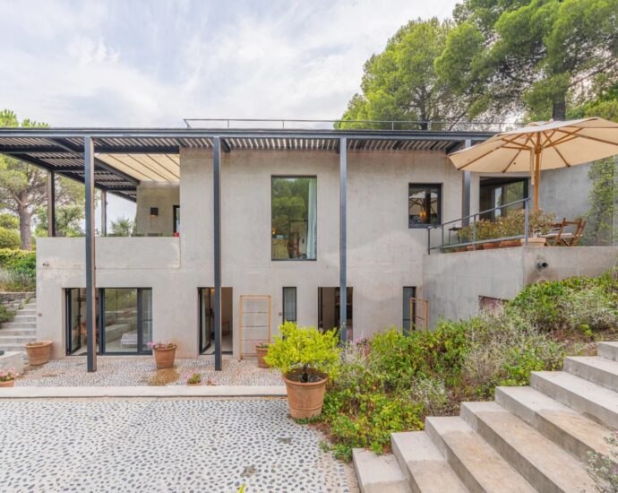 Saint-Florent, Villa contemporaine, 4 chambres, vue mer panoramique, piscine, domaine privé, plage à pieds