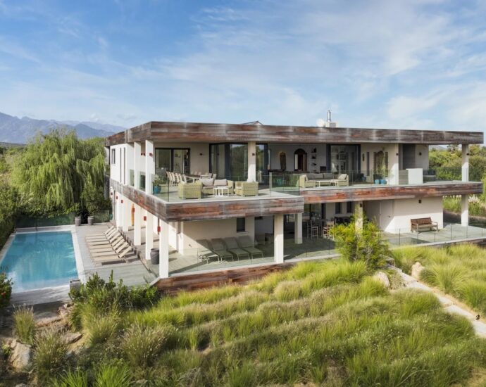 Porto Vecchio, Cala Rossa, villa 7 Chambres, piscine, plage à pied, vue mer