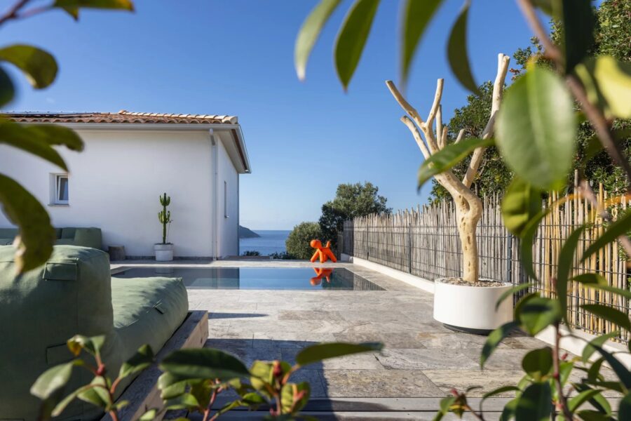 Exclusivité, Costi di Villanova, Villa contemporaine vue mer panoramique, 6 chambres, 2 appartements indépendants, piscine, proche plages et Ajaccio