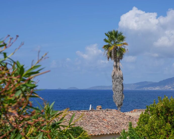Rive Sud Ajaccio, Porticcio, Villa type Bastide, 6 chambres, vue mer panoramique, plage à pied