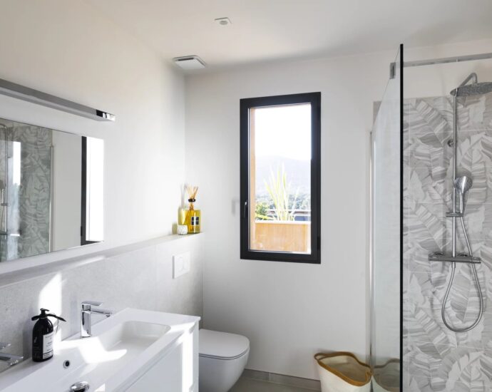 Domaine privé – Pinarello, Villa de 5 chambres, vue mer, piscine à débordement, proche plage