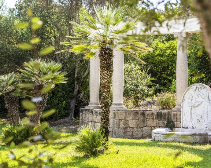 Porticcio, Isolella Peninsula, Waterfront Villa, 7 Bedrooms, Pool, Walking Distance to Beach, Panoramic Sea View