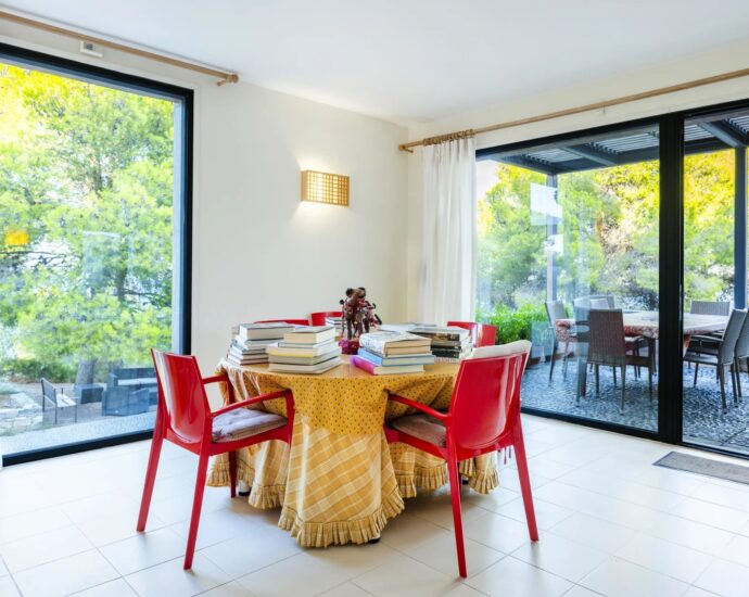 Saint-Florent, Villa contemporaine, 4 chambres, vue mer panoramique, piscine, domaine privé, plage à pieds