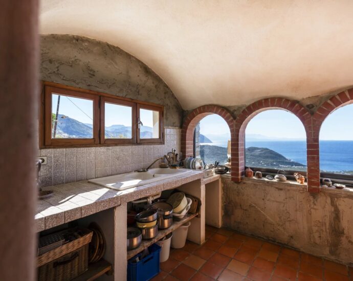 Cap Corse,  Centuri, Villa vue mer, 3 chambres, patio, proche plage