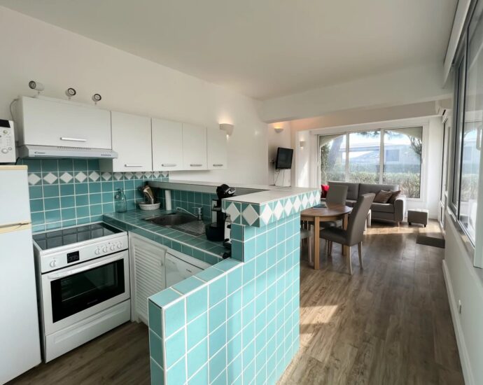 Porto-Vecchio, Domaine de Cala Rossa, appartement 1 bedroom, nearby the beach, Les arcades RL125