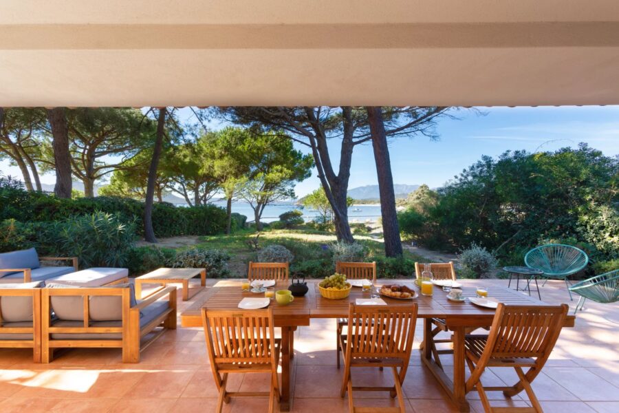 RV1880 – Domaine de Cala Rossa, villa 4 chambres, pied dans l’eau