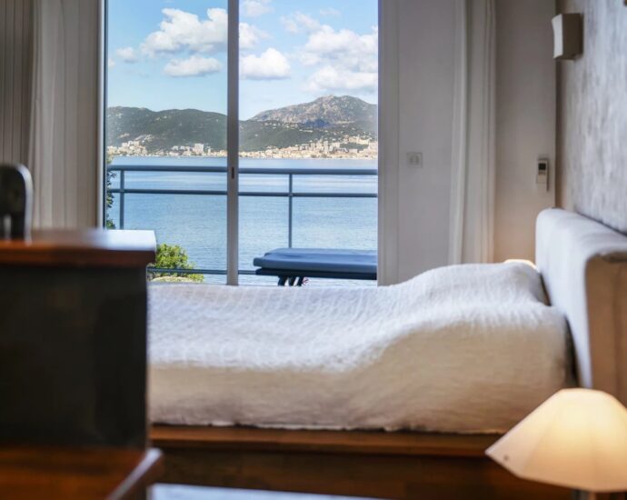 Porticcio, South Shore of Ajaccio, Waterfront villa, 5 bedrooms, panoramic sea view, direct beach access