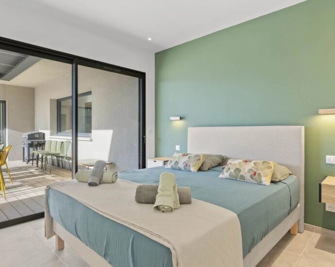 Mora dell Onda, Saint-Cyprien , Villa de plain-pied, 6 chambres, piscine, proche plage