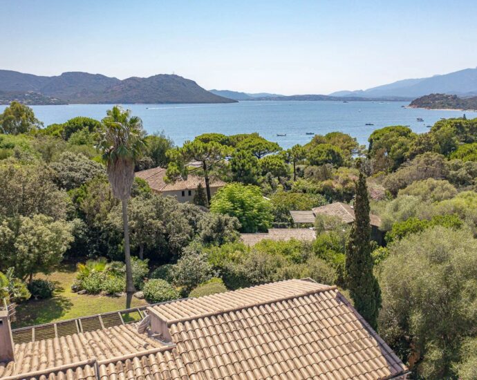 Porto-Vecchio, Domaine de Cala Rossa, villa 7 chambres, piscine, plage à pied