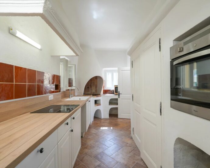 Rive Sud Ajaccio, Porticcio, Villa type Bastide, 6 chambres, vue mer panoramique, plage à pied