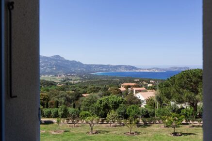 Lumio, villa 7 chambres, piscine, vue mer panoramique, proche plage