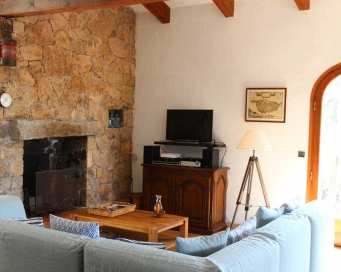 Porto-Vecchio, Domaine de Cala Rossa, villa 5 chambres, vue mer et plage à pied