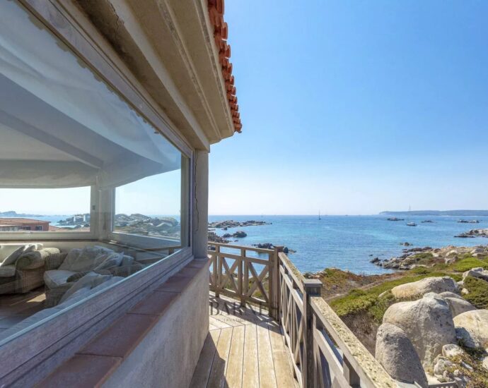 Ile de Cavallo – Duplex au dernier étage – Terrasses de 47 m&sup2; – Vue mer 360°