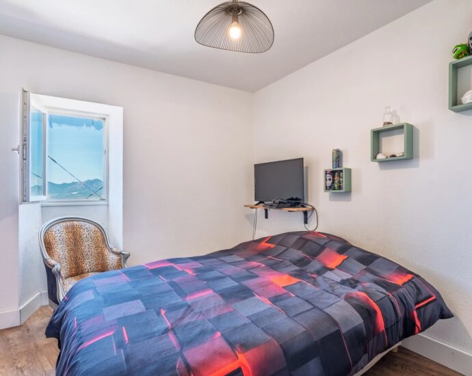 Lumio, appartement, 2 chambres, vue panoramique mer et montagnes, proche plage