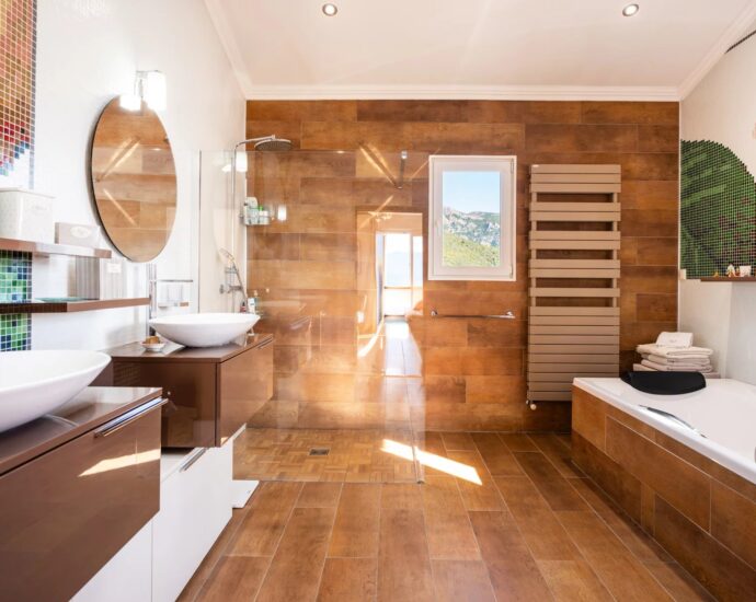 Exclusivité, Ajaccio, Villa 4 chambres, piscine chauffée, pool house, aperçu mer, proche plage