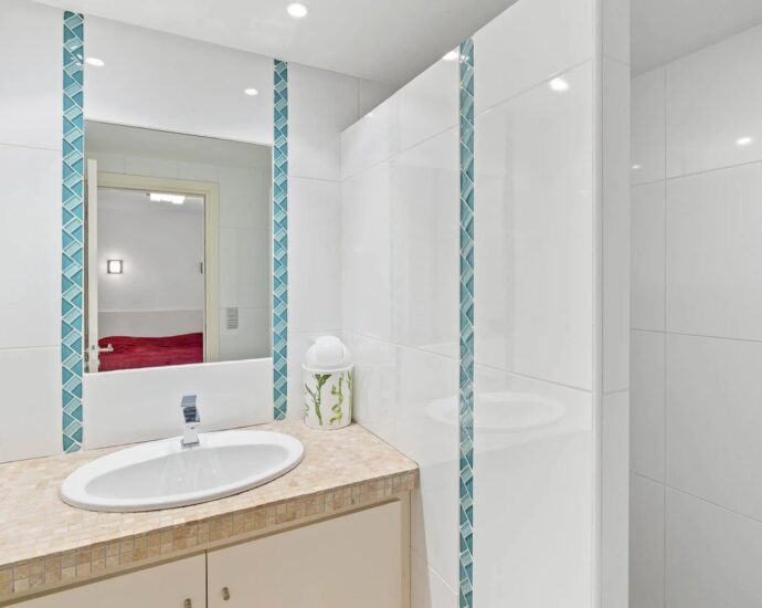 Exclusive, Carpalone, 4 Bedrooms, Swimming Pool, Near the Beach