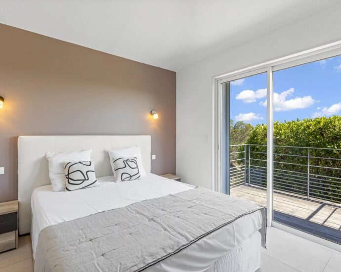 Porto-Vecchio, Golfo di Sogno,  Sea and mountain view villa with 4 bedrooms, heated pool, close to the beaches