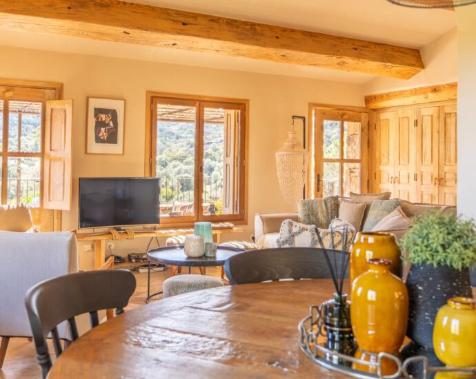 Porto-Vecchio, Piccovaggia, Villa type bergerie, 4 chambres, domaine privé, proche plage